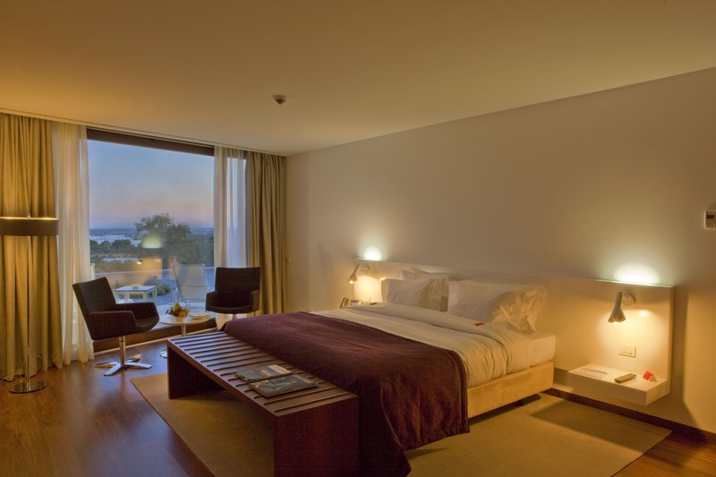 7 nights Portugal bed and breakfast (Pousada Palácio Estói) flights included
