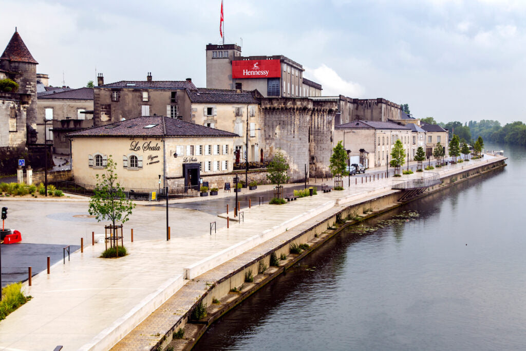 7 nights France bed and breakfast (Hôtel Chais Monnet & Spa) Flights included