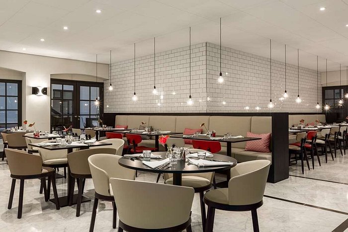 7 nights Amsterdam bed and breakfast (NH Collection Amsterdam Barbizon Palace) flights included
