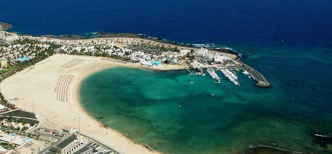 2 nights Spain bed and breakfast (Gran Oasis Resort) flights included