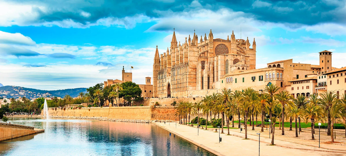 2 nights Spain bed and breakfast (HM Palma Blanc) flights included