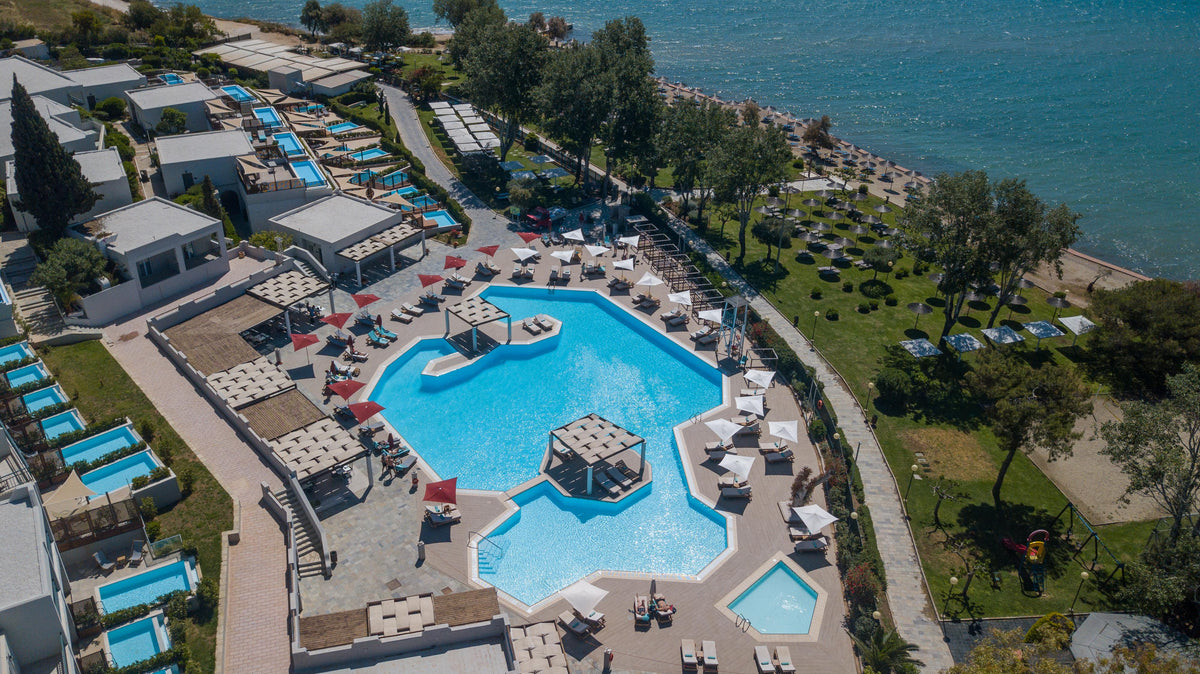 7 nights Greece bed and breakfast (Dolce Attica Riviera) flights included