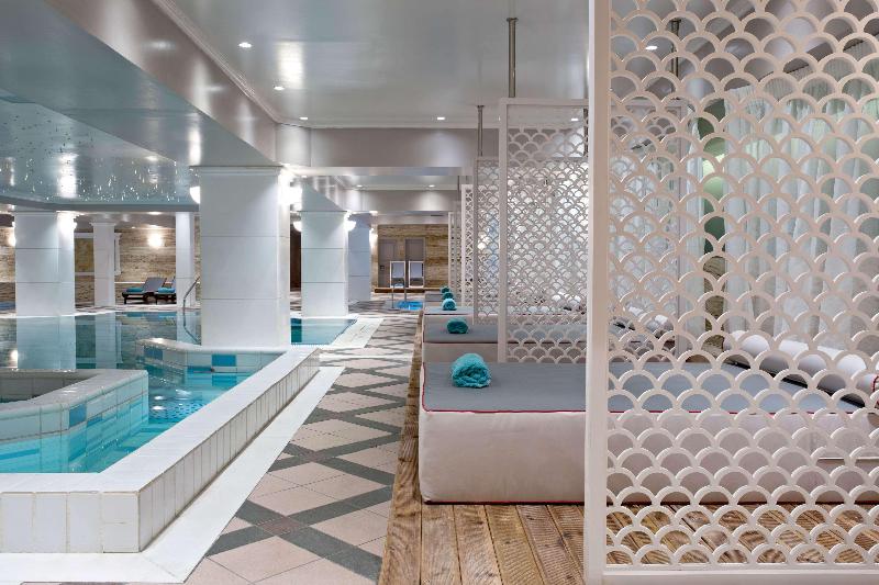 7 nights Greece bed and breakfast (Dolce Attica Riviera) flights included