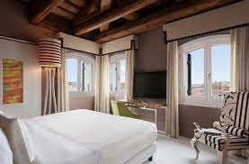 7 nights Italy bed and breakfast (Sina Centurion Palace) flights included