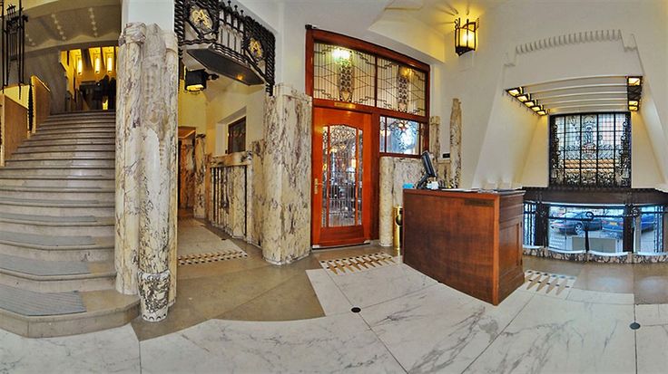 7 nights Amsterdam bed and breakfast (Grand Hotel Amrâth Amsterdam) flights included