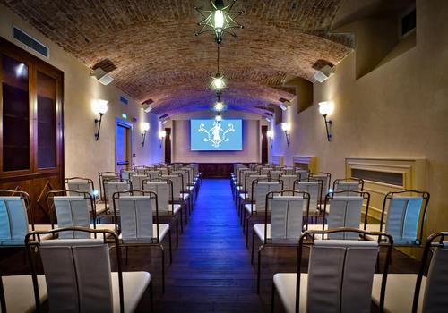 7 nights Italy bed and breakfast (Chateau Monfort) flights included