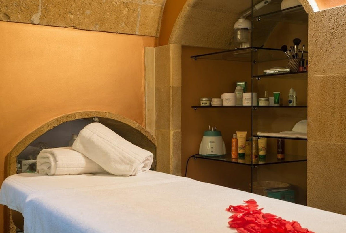 7 nights Italy bed and breakfast (Grand Hotel Ortigia Siracusa) flights included