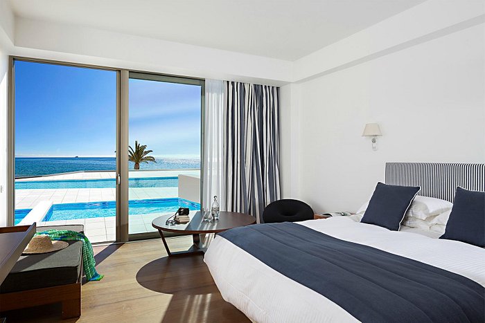 7 nights Greece bed and breakfast (Horizon Blu Boutique Hotel) flights included