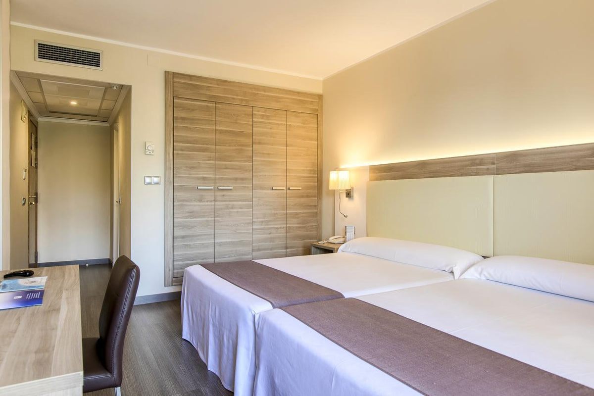 7 nights Spain bed and breakfast (Hotel Benidorm East by Pierre & Vacances) flights included