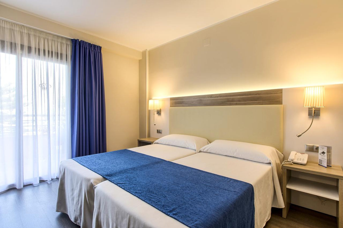 7 nights Spain bed and breakfast (Hotel Benidorm East by Pierre & Vacances) flights included
