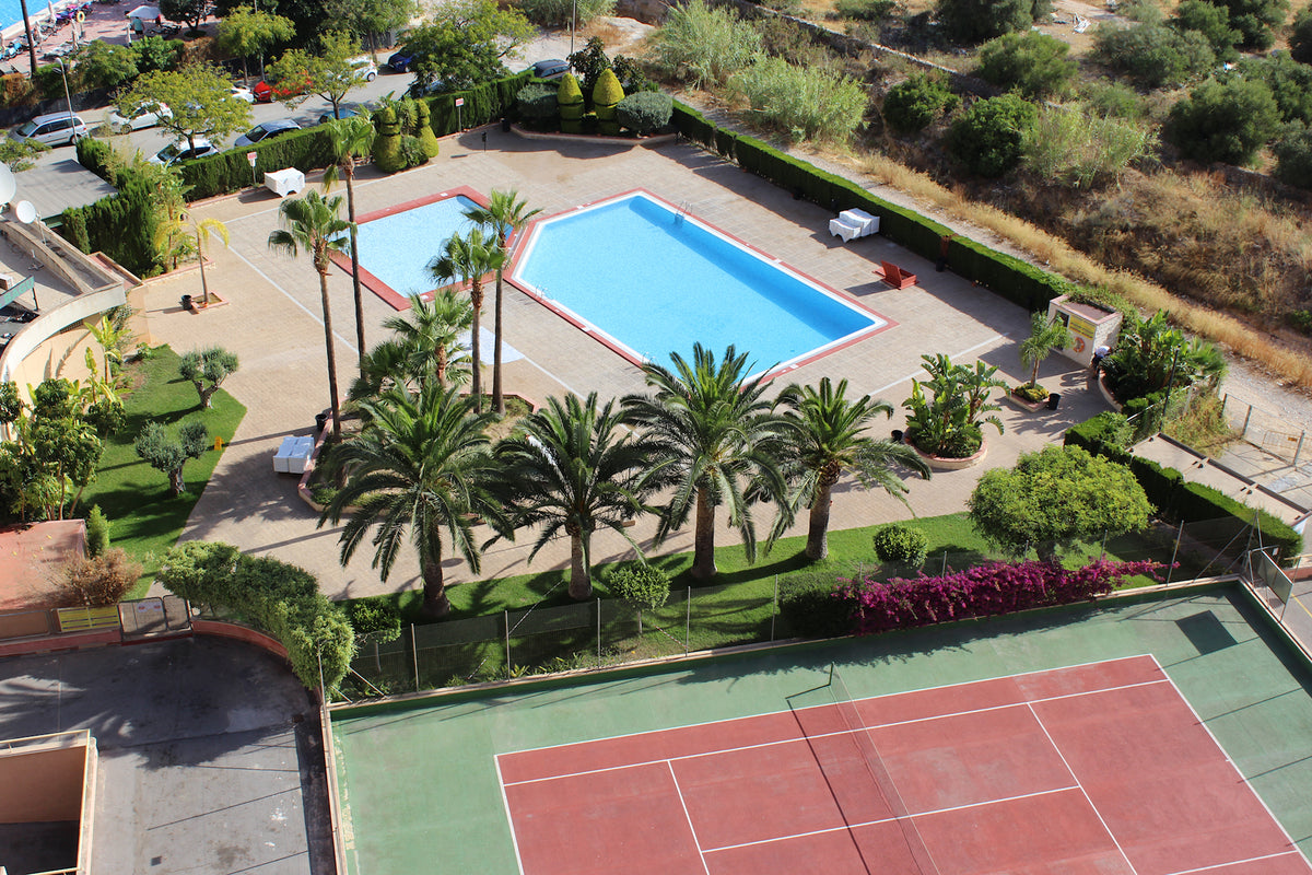 7 nights Spain bed and breakfast (Click Benidorm Vistamar Apartments) flights included