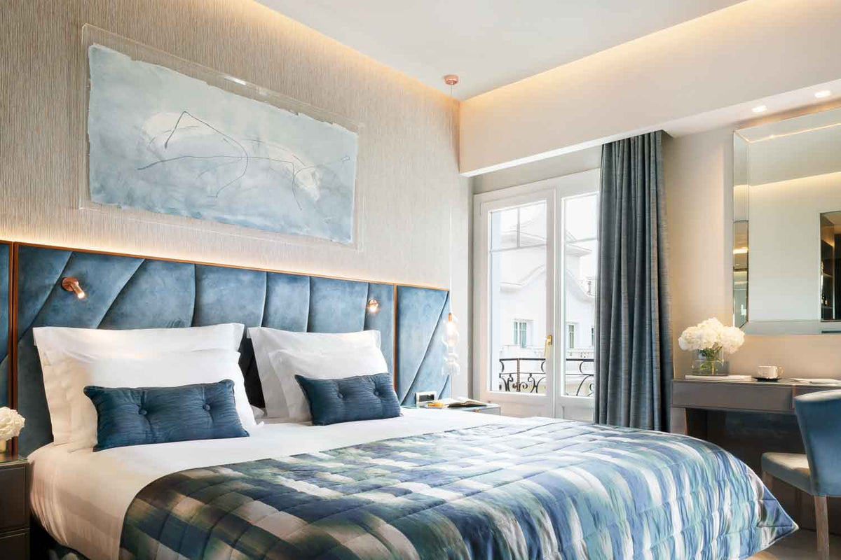 7 nights Greece bed and breakfast (Grand Hotel Palace) flights included