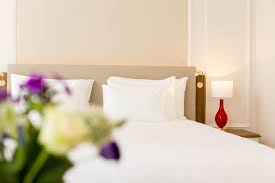 7 nights Amsterdam bed and breakfast (NH Collection Amsterdam Doelen) flights included