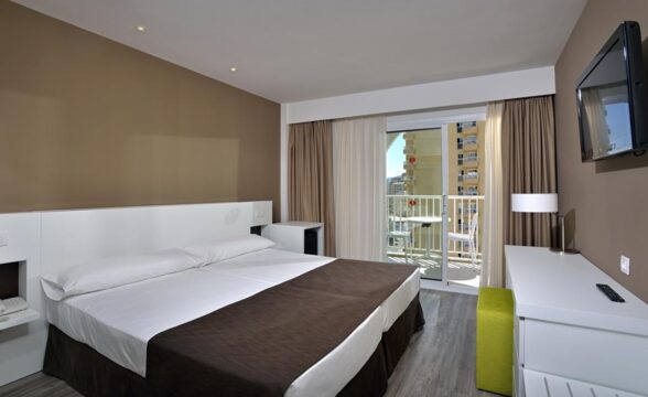 7 nights Spain bed and breakfast (Sol Pelicanos Ocas) flights included
