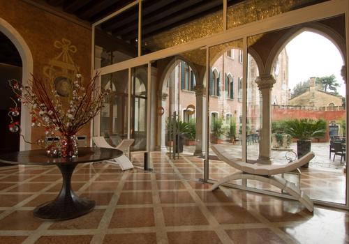 7 nights Italy bed and breakfast (Sina Centurion Palace) flights included