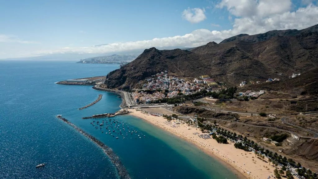 2 nights Spain bed and breakfast (Gran Oasis Resort) flights included
