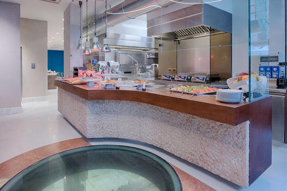 7 nights Italy bed and breakfast (NH Collection Palazzo Verona) flights included