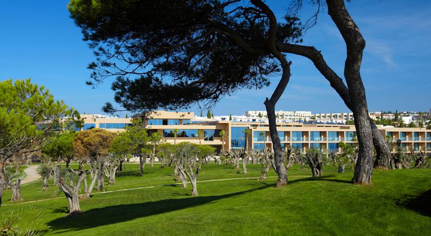 7 nights Portugal bed and breakfast  (Sao Rafael Atlantico) flights included