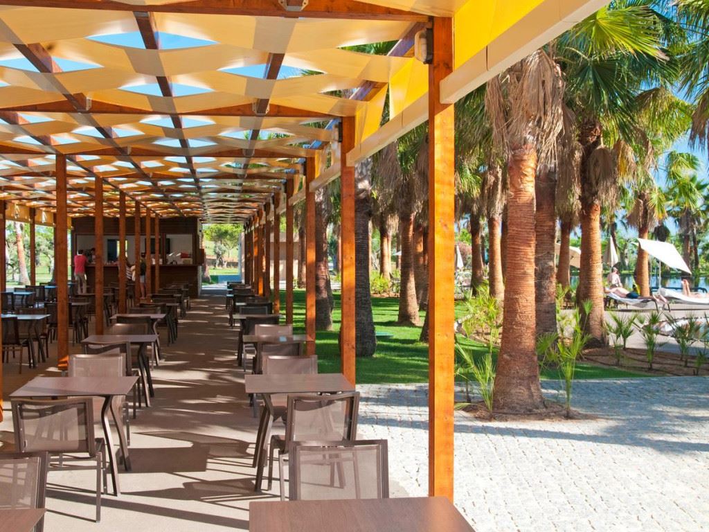 7 nights Portugal bed and breakfast  (Sao Rafael Atlantico) flights included