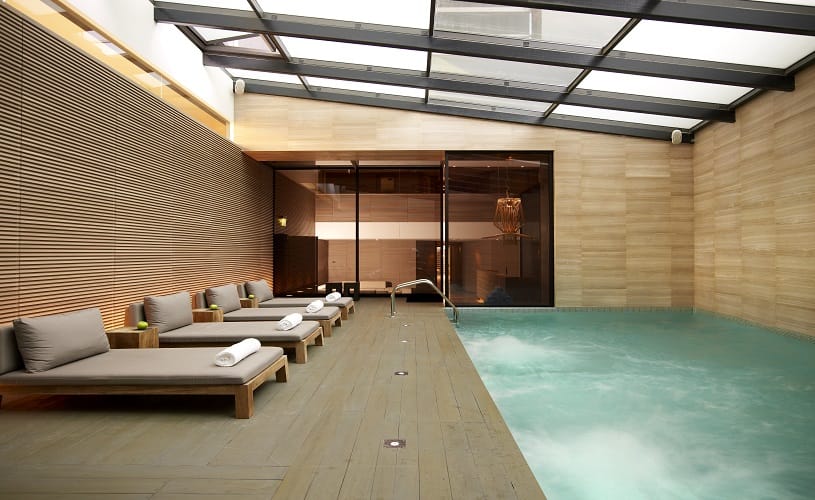 7 nights Greece bed and breakfast (The Met Hotel, a member of Design Hotels) flights included